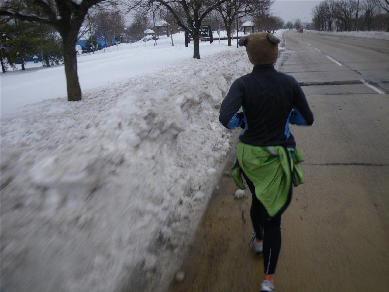 A hill workout in the snow DC Rainmaker