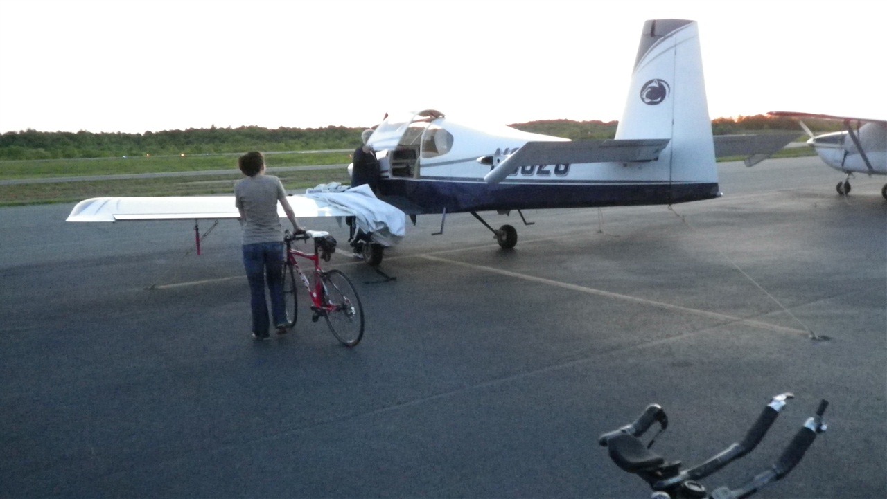 How to fit two triathlon bikes into a really small private airplane