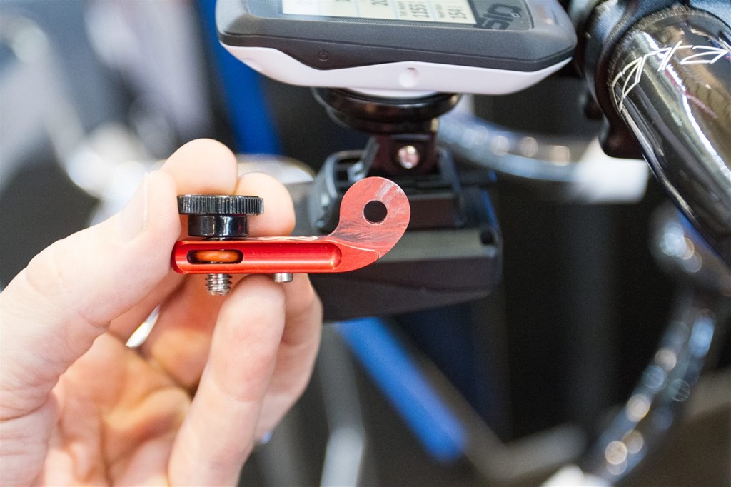 KEdge shows off new combo Garmin/GoPro mount, new Pioneer mount, also