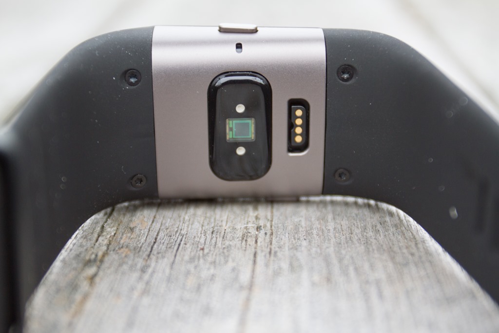 fastrack fitbit band