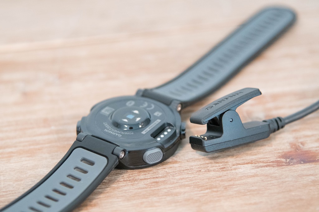 garmin forerunner 735xt charging clip