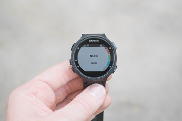 Garmin-FR735XT-OpticalHR-Waiting
