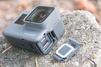 GoPro-Hero5-Black-USB-Door2