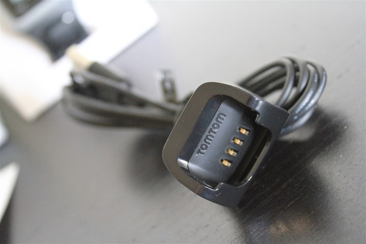 tomtom multisport charger