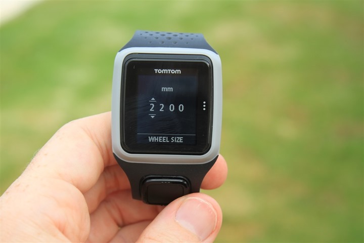 tomtom runner waterproof