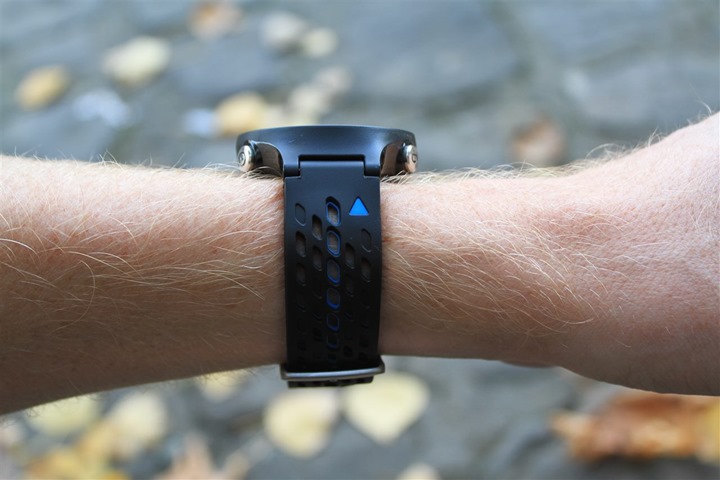 Garmin FR620 on wrist Garmin FR620 on wrist