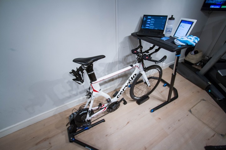 wahoo kickr training desk