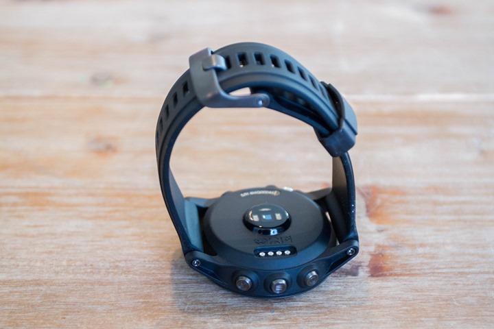 Garmin-Fenix3HR-Unboxed-UnitBack Garmin-Fenix3HR-Unboxed-UnitBack