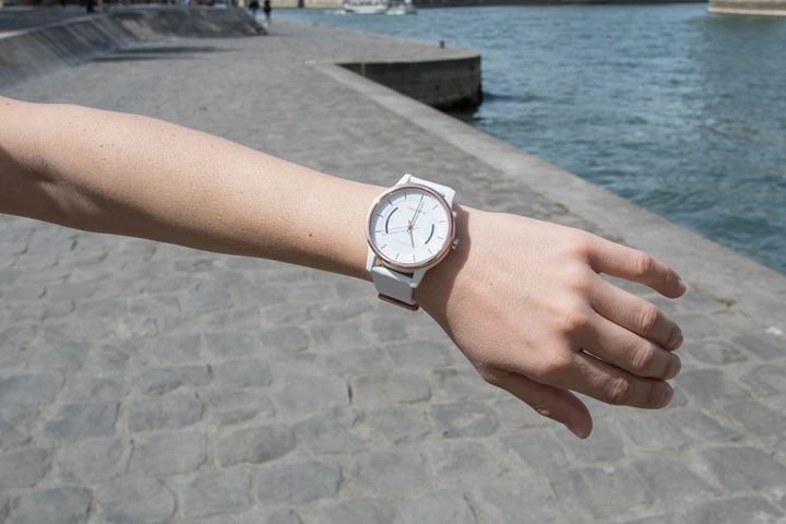 garmin smartwatch small wrist