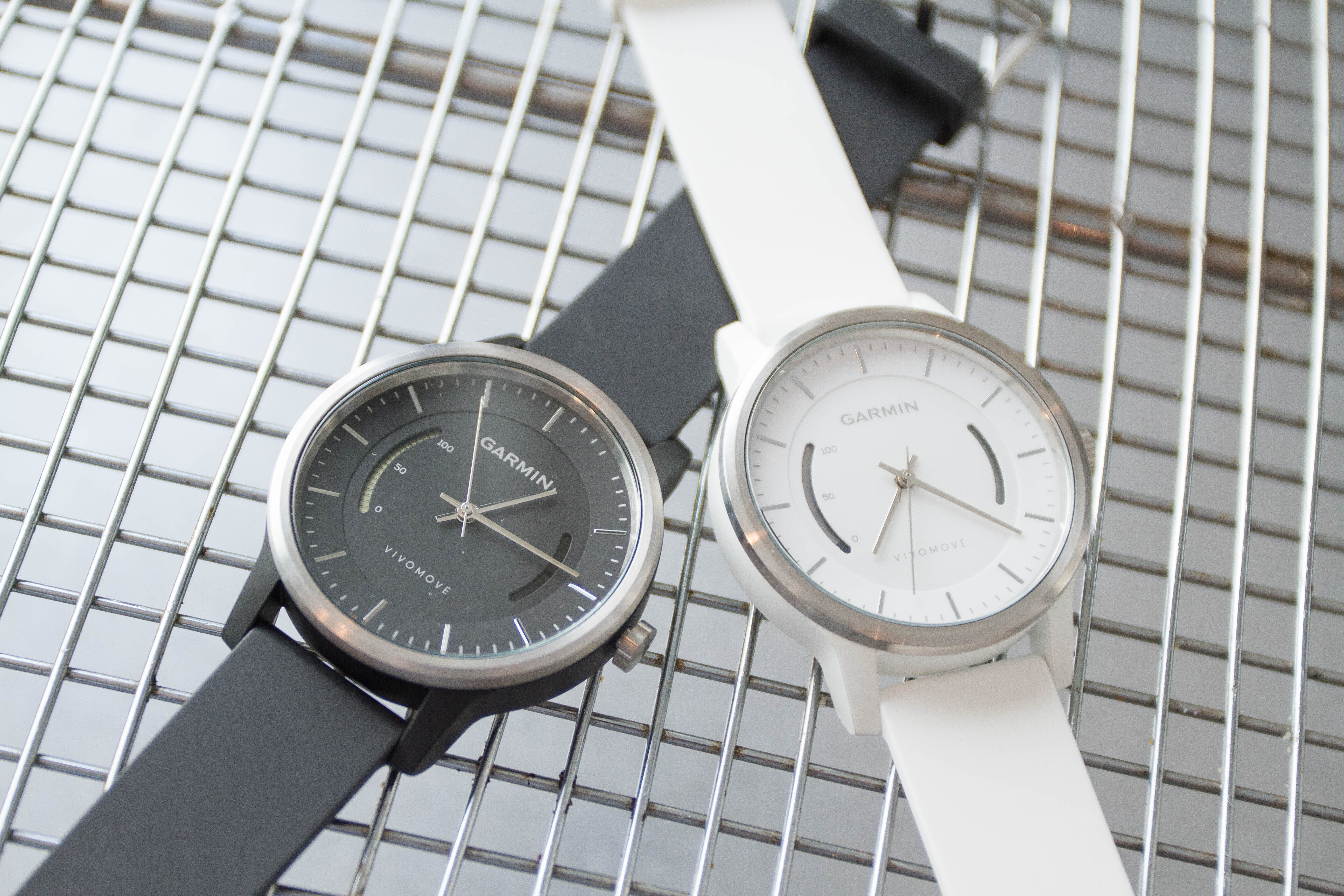 garmin vivomove classic review