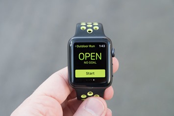 AppleWatch-Series2-RunMode-Open