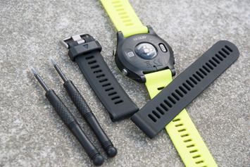 Garmin-FR935-Black-Band-Extra-Bundle