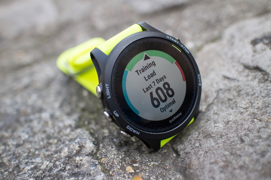 compare garmin forerunner 735xt and 935