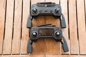 DJI-Spark-vs-Mavic-Remote-Top