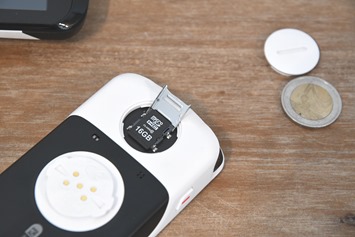 Garmin-Edge-1030-SD-card-Slot