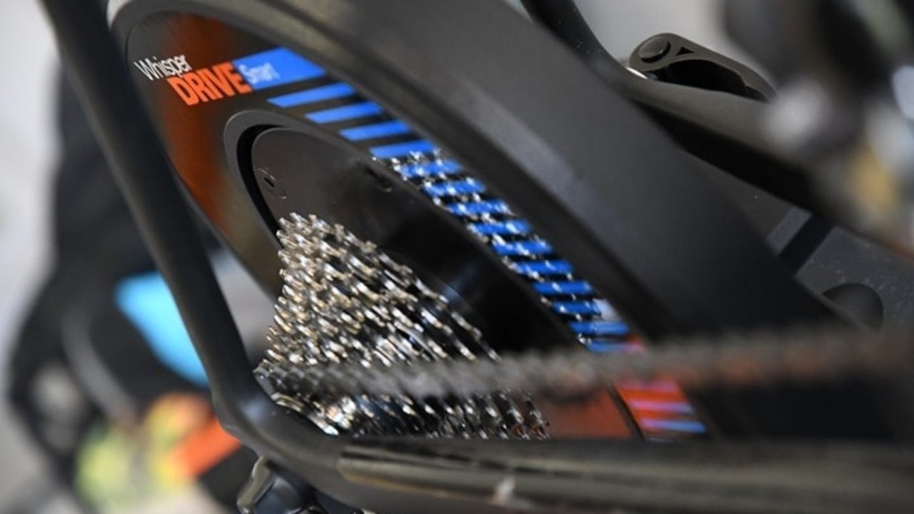jet black cycling trainer