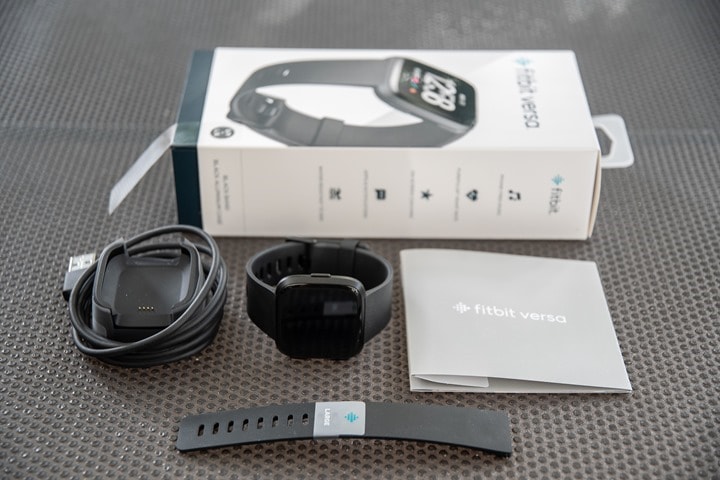 Fitbit-Versa-Unboxing-Inhalt