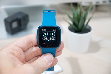 Fitbit-Versa-Lite-Today-Calories-Distance